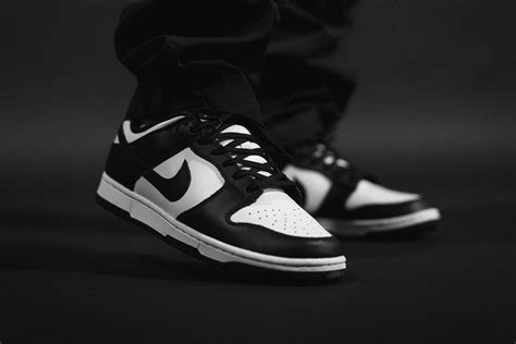 nike dunks 37.5|Nike dunk black and white.